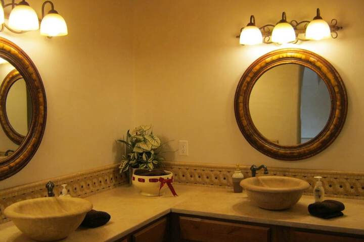 Room 28 of 100
