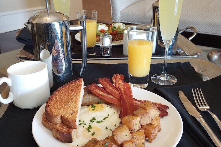 Breakfast/Coffee Service 35 of 44