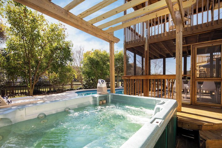 Raven by Avantstay Entertainers Dream w / Pool Hot Tub, Game Room! 9 Brs!
