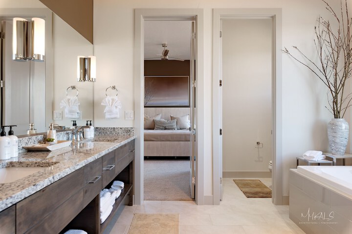 Room 40 of 42