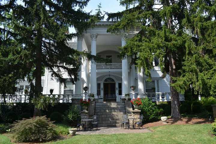 Albemarle Inn