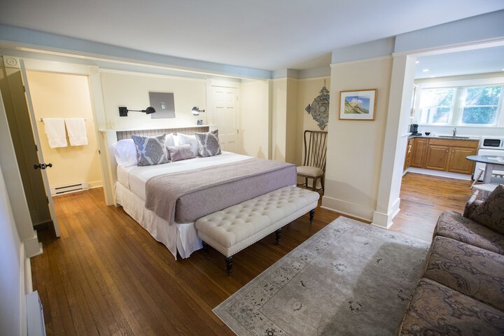 Room 25 of 31