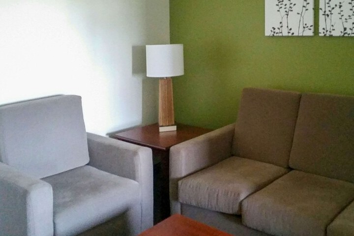 Sleep Inn & Suites Pleasant Hill - Des Moines