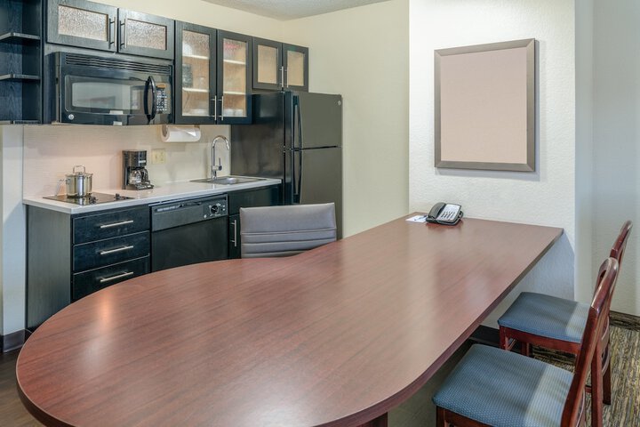 Room 17 of 36