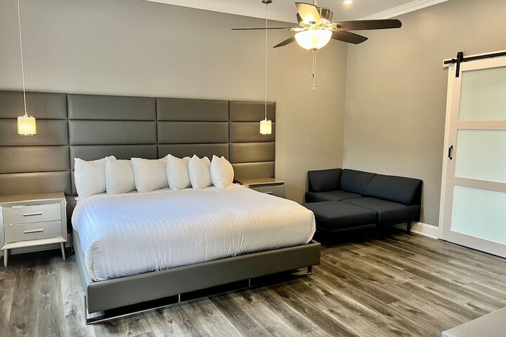 Room 15 of 59
