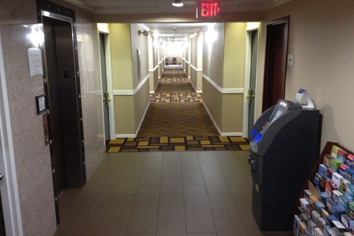 Ballroom/Hall 51 of 58