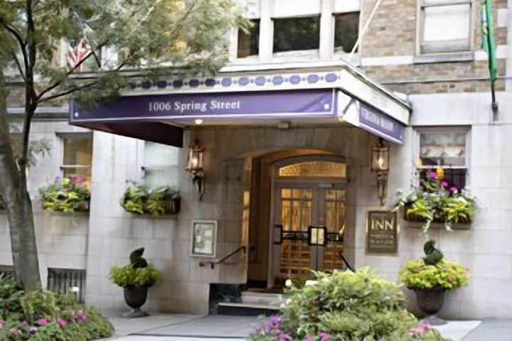 Hotel 4 of 32