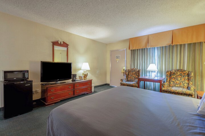 Room 34 of 68