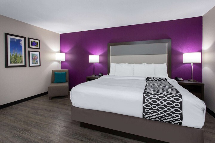 Room 15 of 37