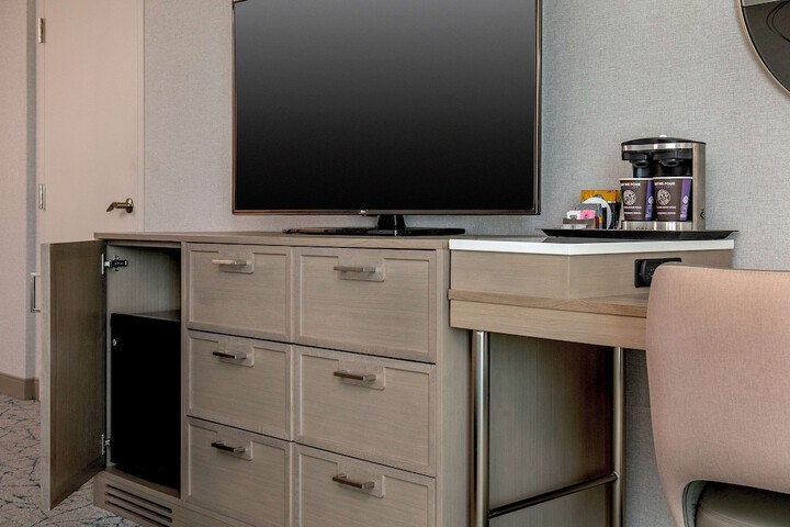 DoubleTree by Hilton Chicago - North Shore Conference Center