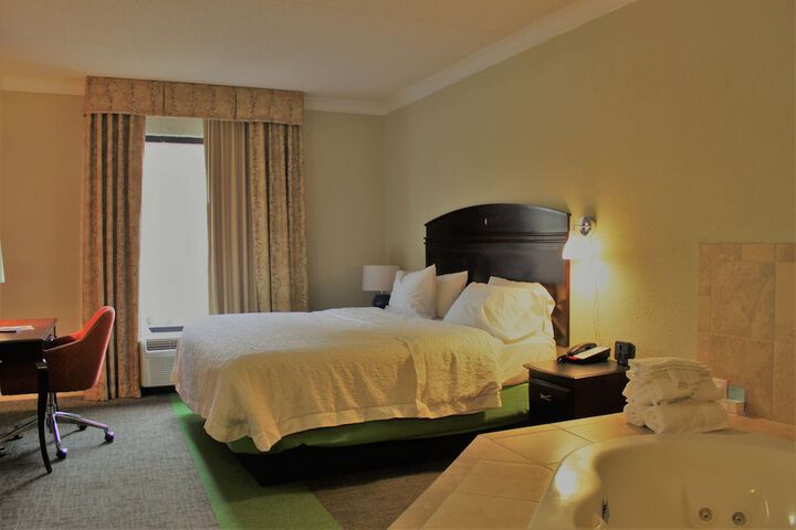 Room 6 of 35