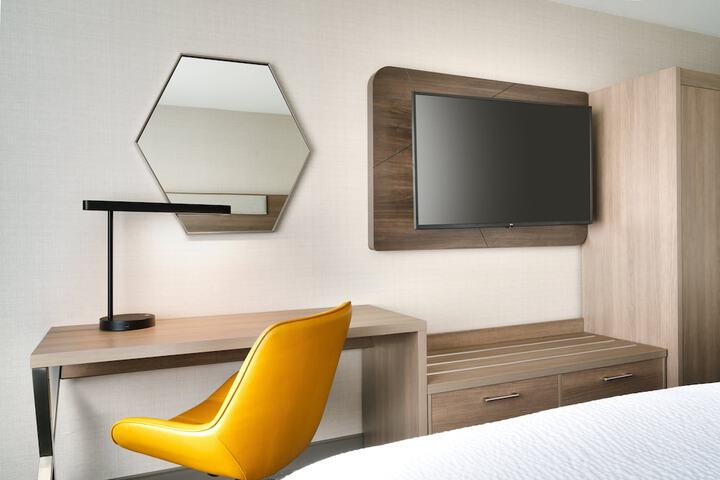 Room 16 of 44