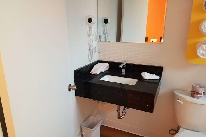 Room 18 of 46