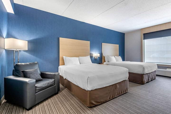 Room 10 of 30