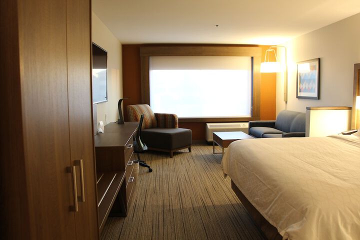 Room 57 of 148