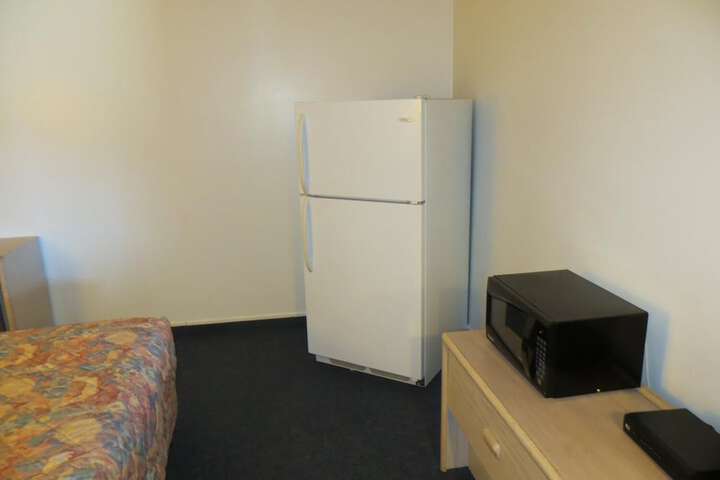Room 32 of 39