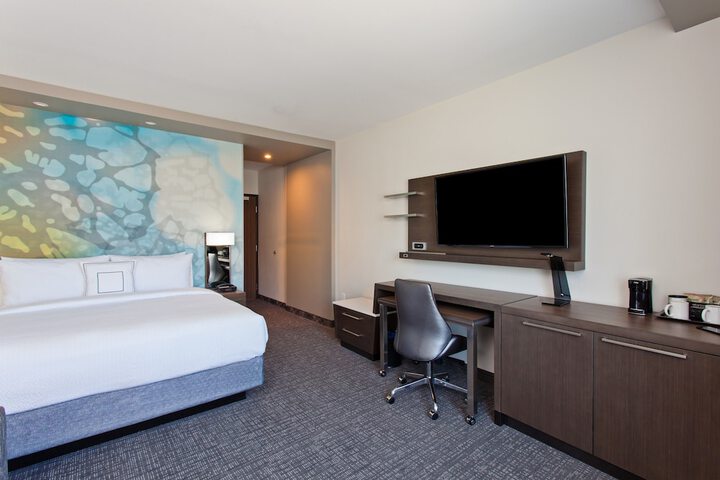 Room 27 of 36
