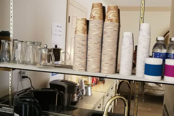 Breakfast/Coffee Service 11 of 14
