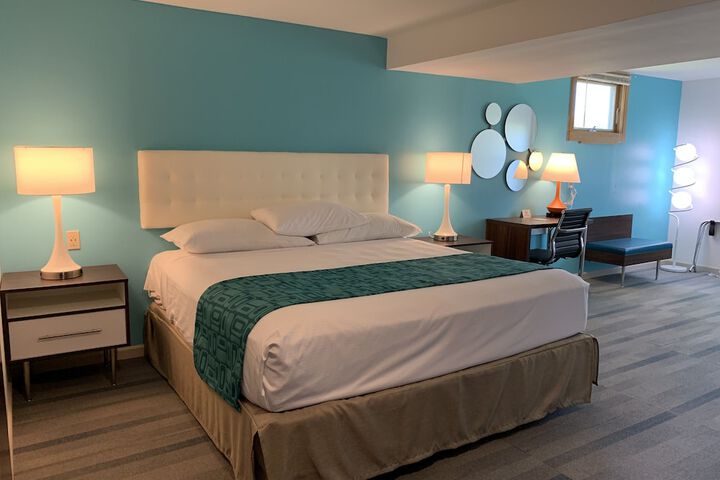 Room 12 of 24