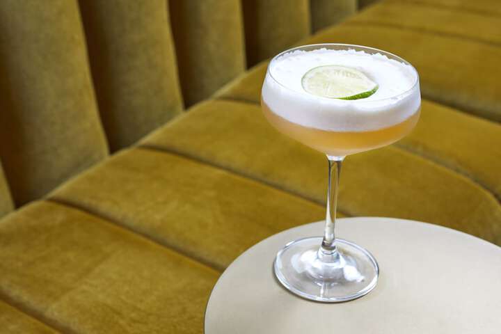 Lounge 183 of 216
