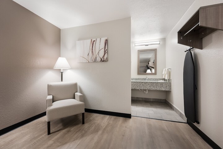 Room 21 of 30