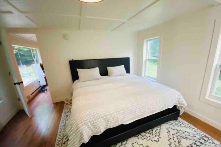 The Cabin at Benton Hollow