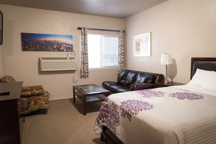 Room 18 of 19