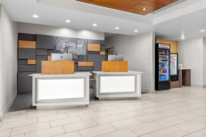 Holiday Inn Express & Suites Vandalia by IHG