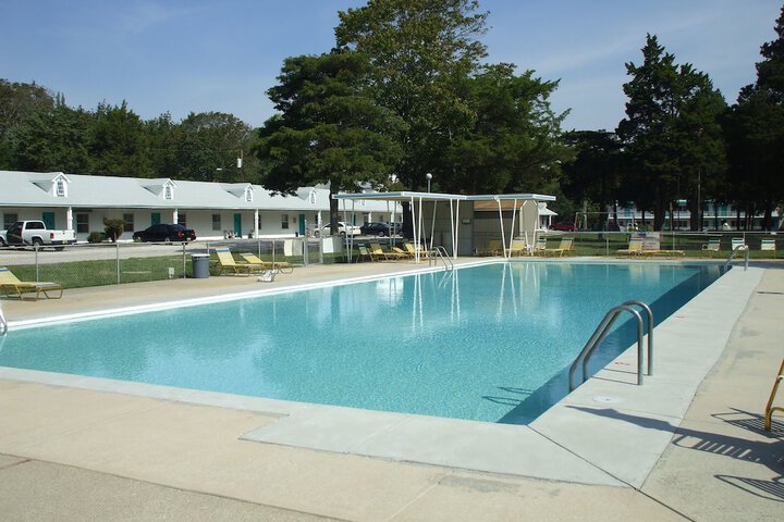 Pool 14 of 58