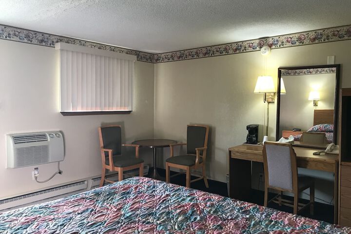 Room 8 of 22