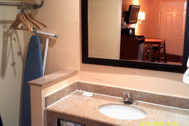 Room 13 of 23