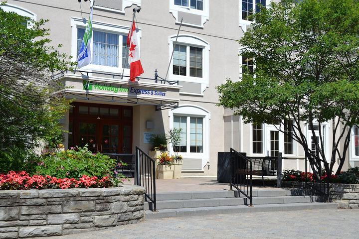 Holiday Inn Express and Suites Tremblant by IHG