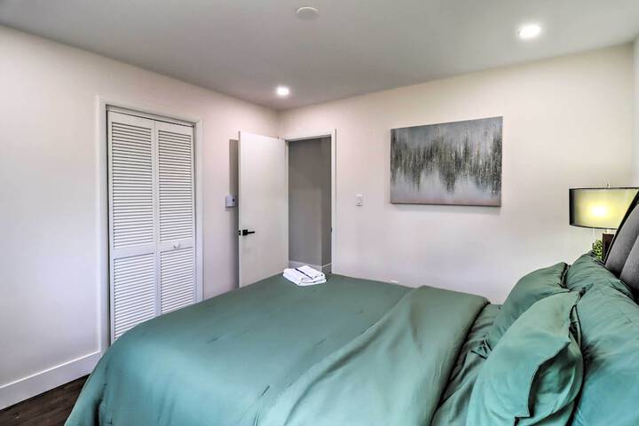 6 Mi to Camelback Slopes! Home w / Game Room