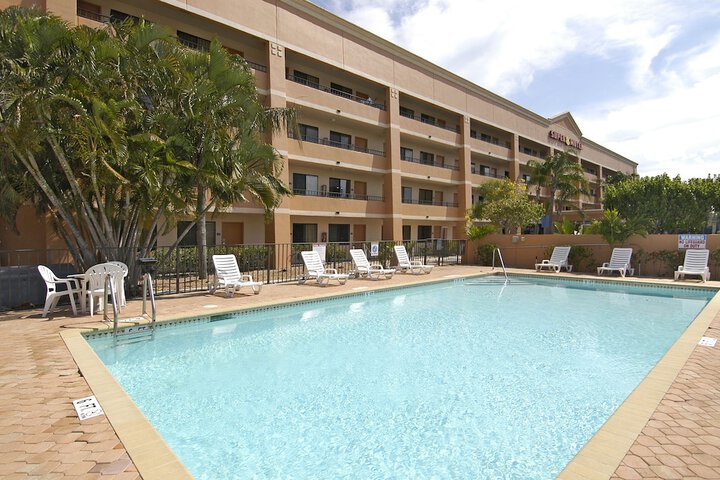 Pool 2 of 18