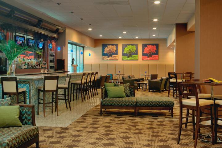 DoubleTree by Hilton St. Louis - Westport