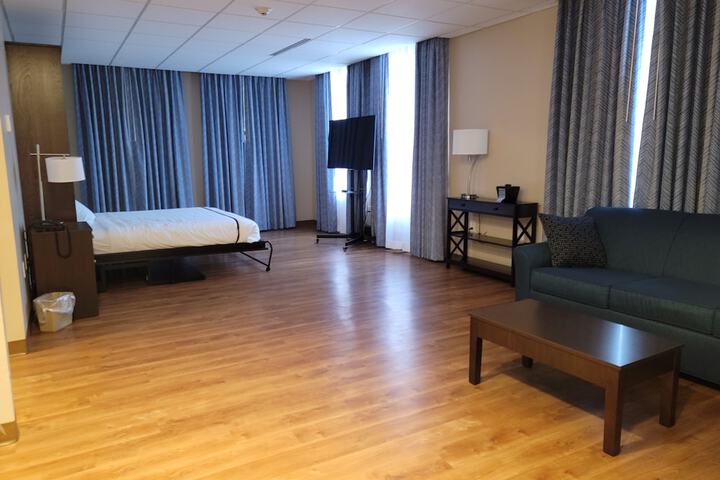 Ariel Broadway Hotel
