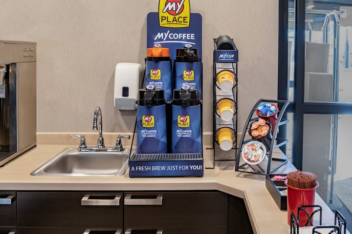 Breakfast/Coffee Service 26 of 34