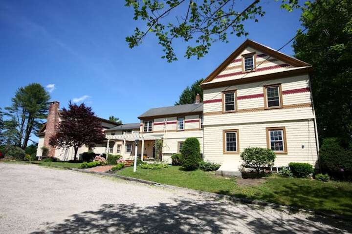 1802 House Bed and Breakfast