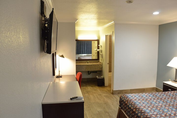 Room 14 of 46