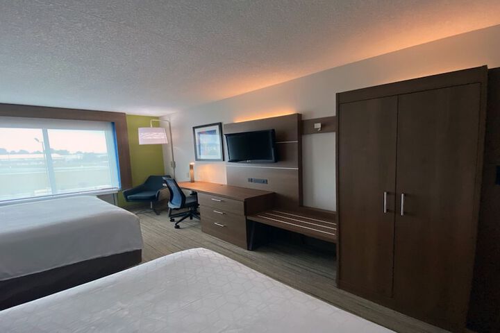 Holiday Inn Express & Suites Somerset Central by IHG