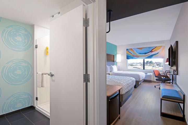 Room 18 of 32