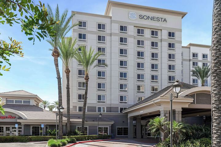Hotel 2 of 43