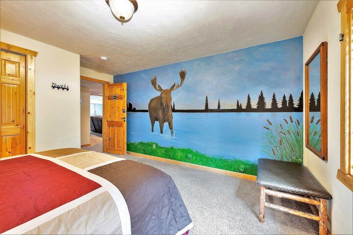 The Hideaway Lodge