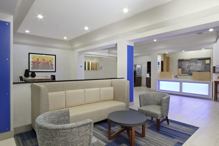 Holiday Inn Express Boonville by IHG