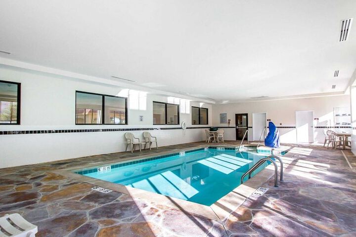 Pool 10 of 68