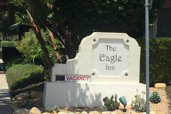 Hotel 4 of 221