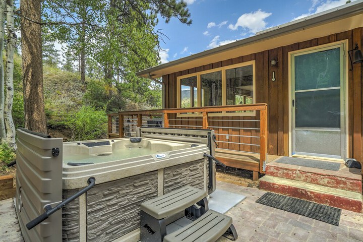 Adventure Cabin