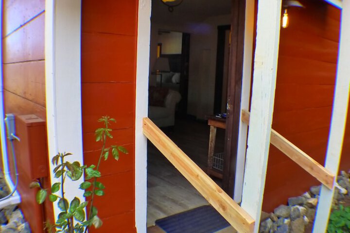 Hotel 2 of 191