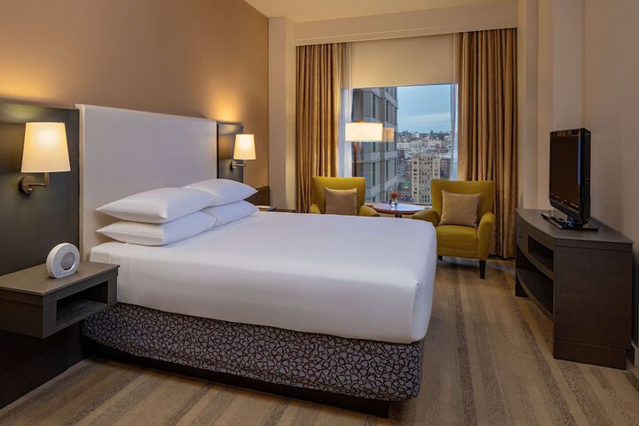 Hyatt at Olive 8