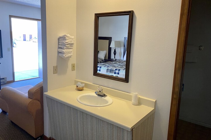Room 27 of 41